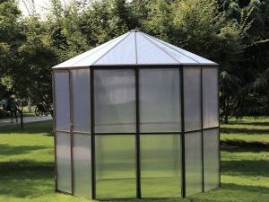 Kuusikulmainen kasvihuone