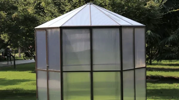 kuusikulmainen11 Kuusikulmainen kasvihuone 3,12 m²