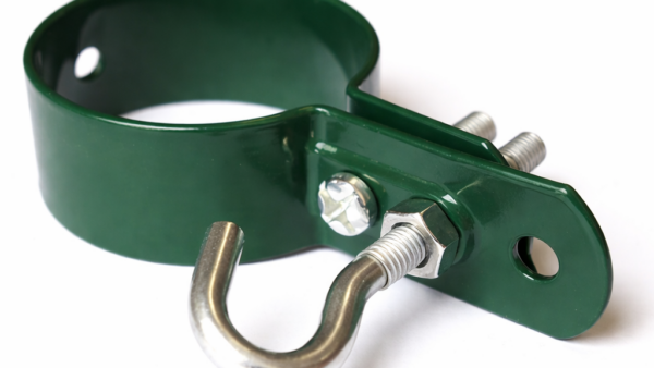 Kiristimen ja kiristystangon kiinnike tolppaan RAL6005 vihreä / sinkitty (ZN)