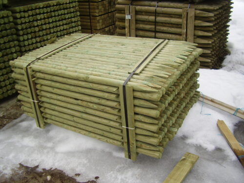 Pyöreä puinen aitatolppa Ø50 mm painekyllästetty, 220kpl/lava