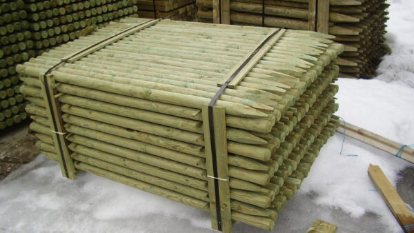 Pyöreä puinen aitatolppa Ø60 mm painekyllästetty, 220kpl/lava