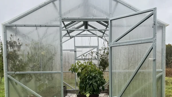 klassik1 Kasvihuone KLASSIK 3×4 m – polykarbonaatti 4mm tai 6mm