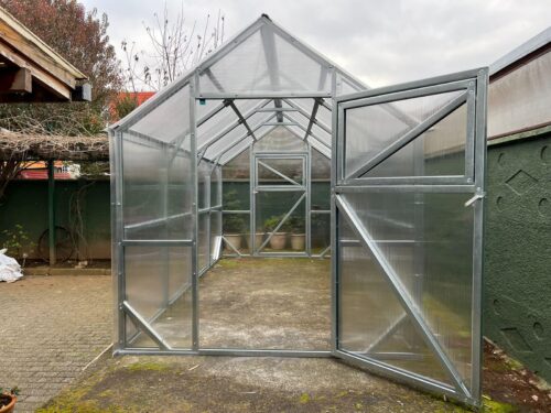 klassik3 Kasvihuone KLASSIK 2,5×4 m – polykarbonaatti 4mm tai 6mm